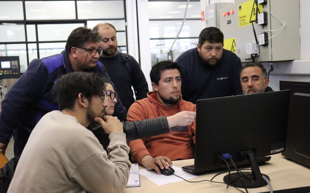 Operarios de pymes metalmecánicas del Biobío se capacitan en uso de Torno y Centro de Mecanizado CNC Nivel Intermedio