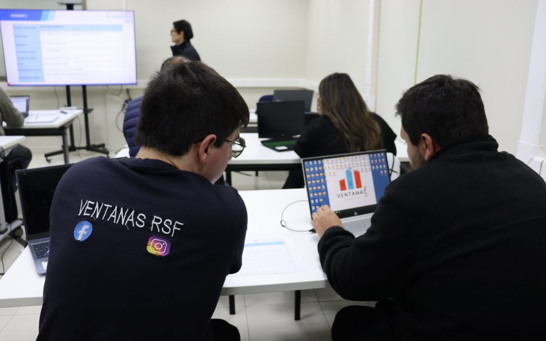 Pymes del Biobío se capacitan en uso de Power BI para apoyar la toma de decisiones estratégicas en sus empresas  